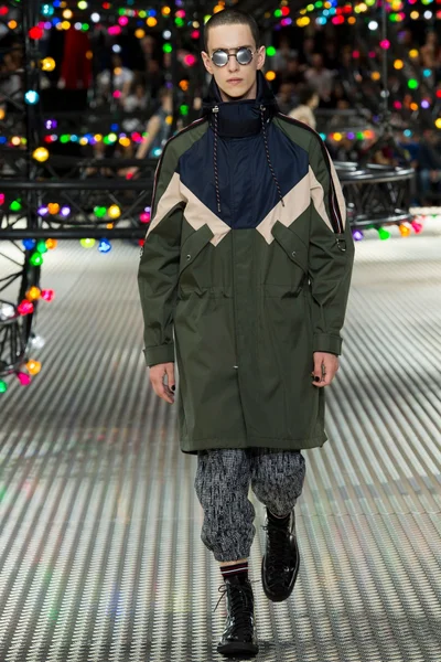 Look 33
